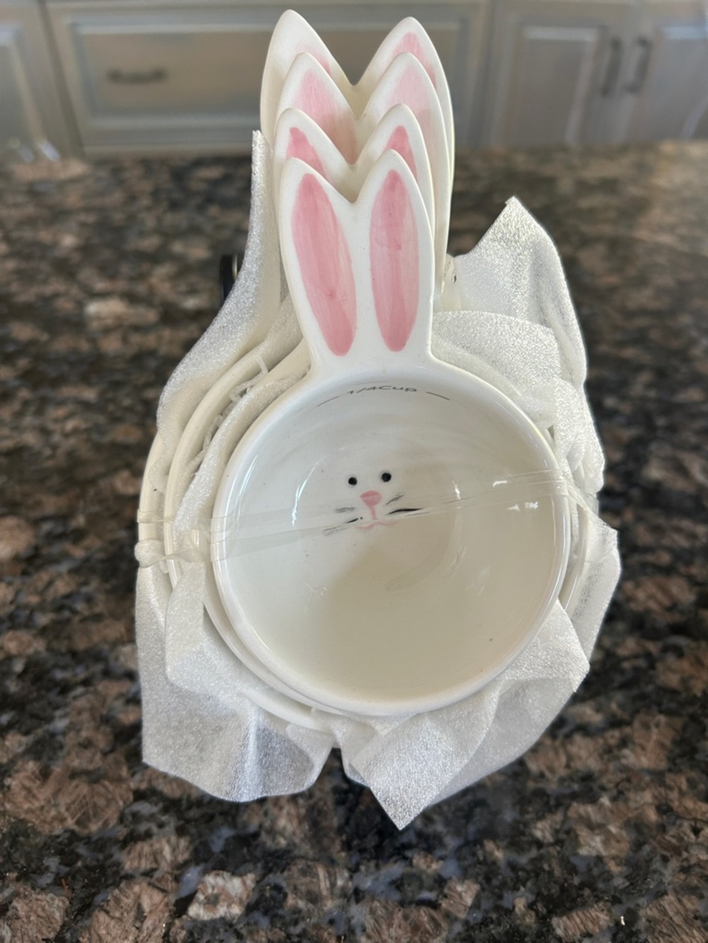 ASHLAND CERAMIC WHITE BUNNY MEASURING CUPS W PINK EAR ACCENTS NWT